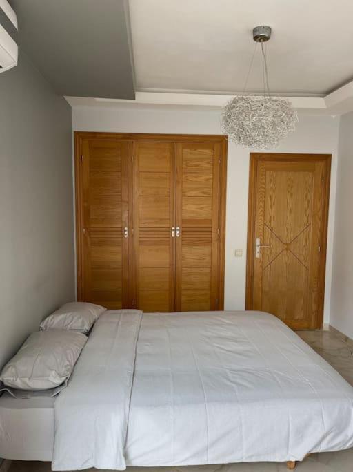 Big Luxury Apartment Near Airport Nouaceur Экстерьер фото